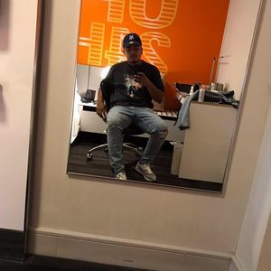 Meet your Posher, Enrique